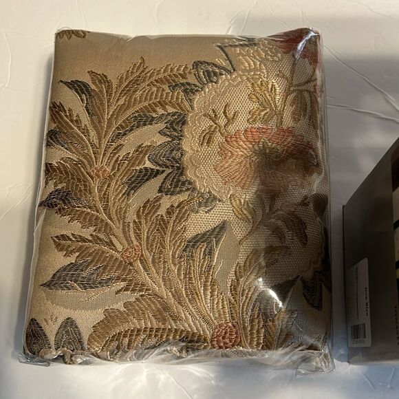 THE HOME COLLECTION NWT Valance Curtains 80" X 16" Dynasty Cream Neutral Floral - Picture 7 of 9